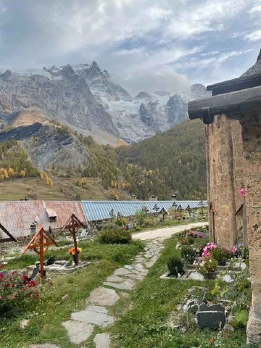 Épidote – grand duplex 6 personnes dans une maison de village rénovée, skiroom chauffé & vue sur le glacier
