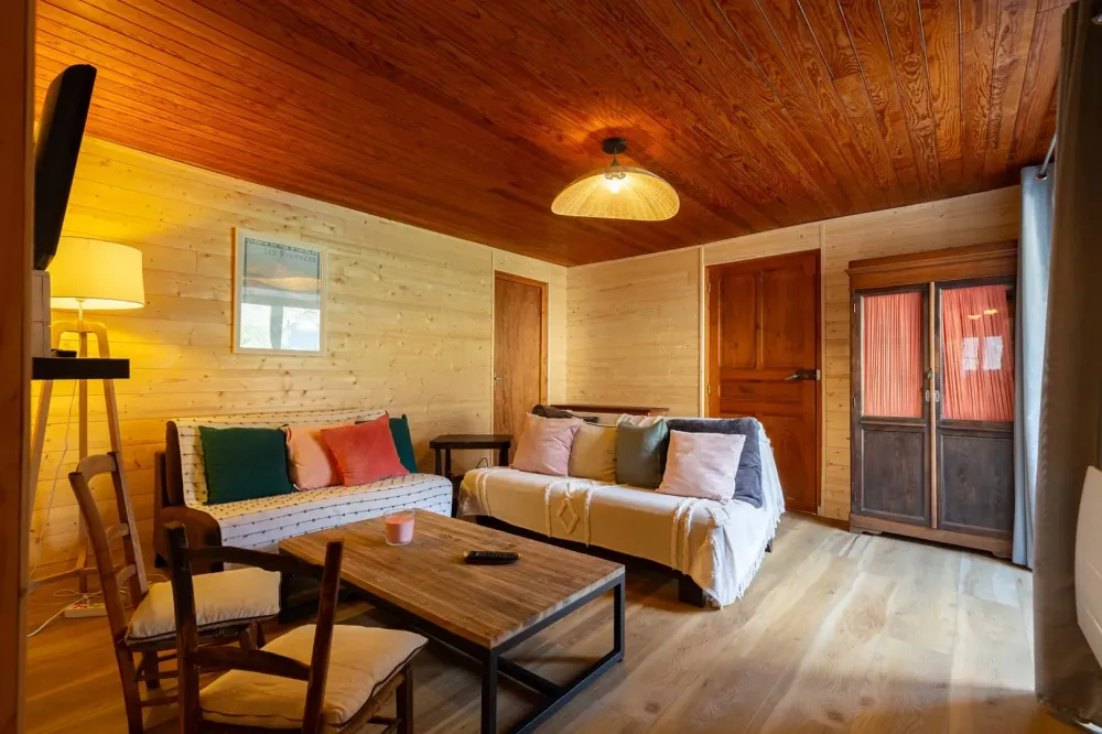 Maison pour 8 personnes genos, proche lac wifi gratuit