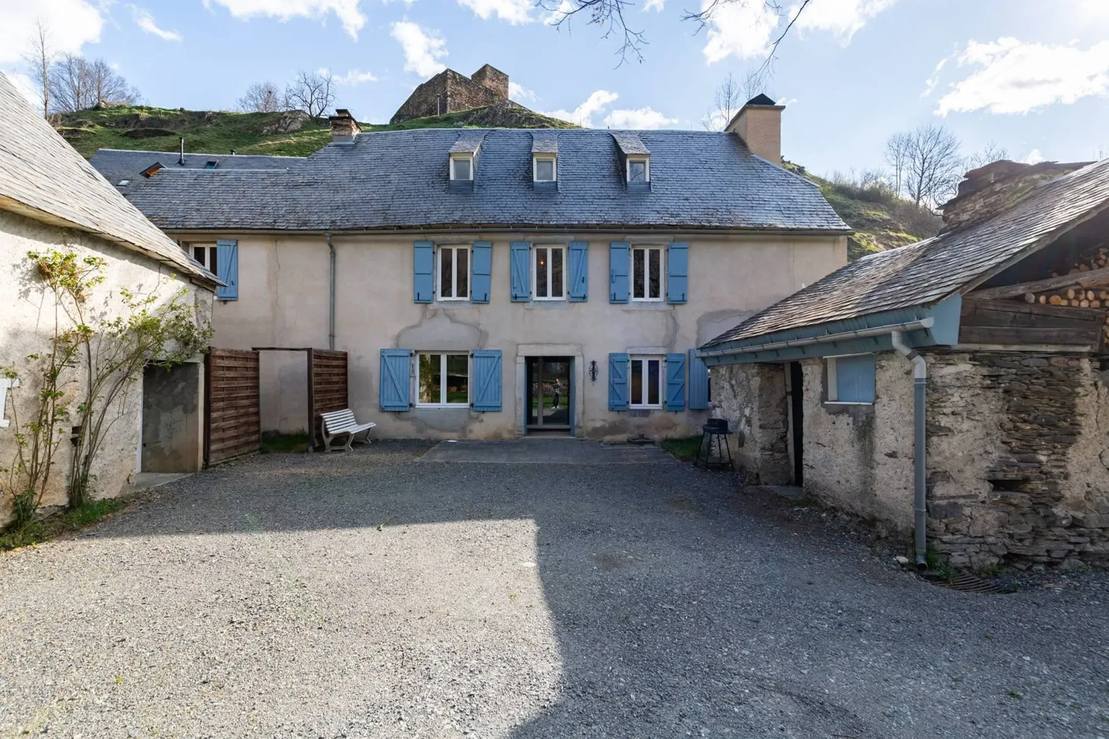 Maison pour 8 personnes genos, proche lac wifi gratuit