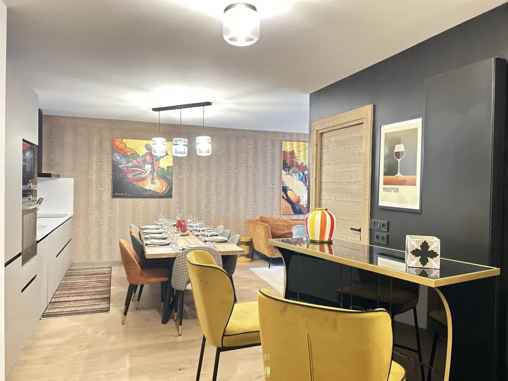 Appartement de standing plein centre village