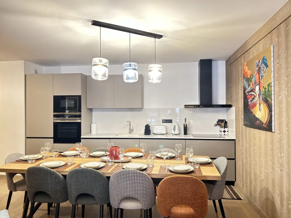Appartement de standing plein centre village