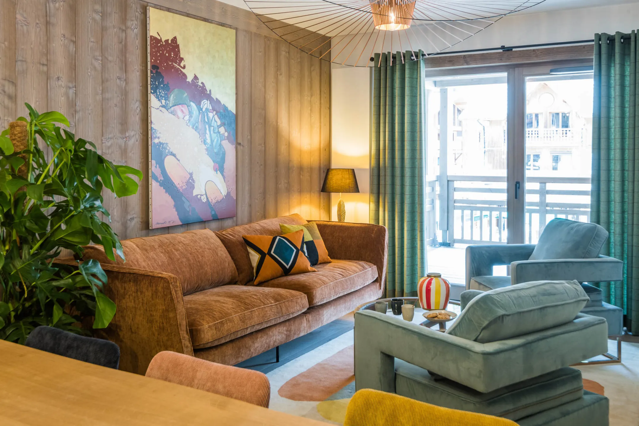 Appartement de standing plein centre village
