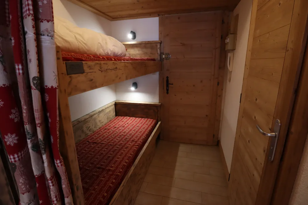 Studio plein centre, pied des pistes, wifi,parking