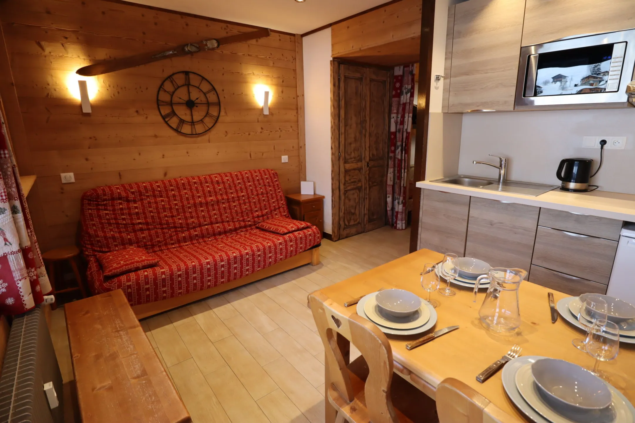 Studio plein centre, pied des pistes, wifi,parking