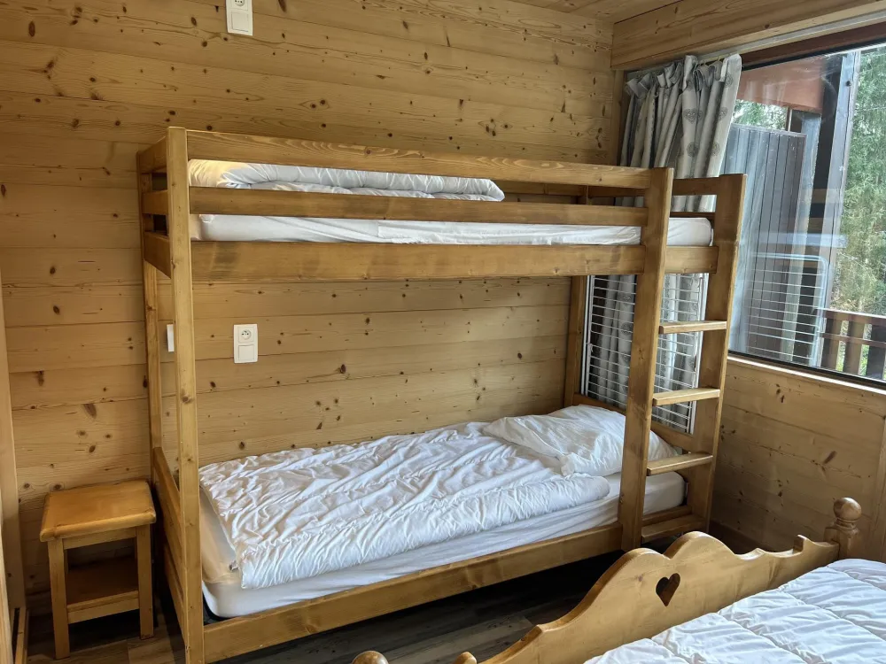 Appartement entièrement rénové, à quelques mètres