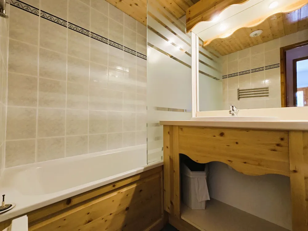 3 pièces 6 personnes résidence avec piscine