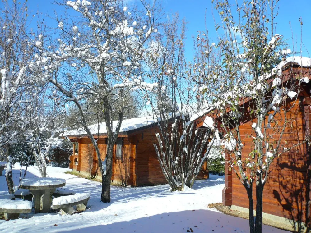 Parc résidentiel de Loisirs ouvert toute l'année, entouré des stations de ski des Neiges Catalanes,  à deux pas de l'Espagne et Andorre