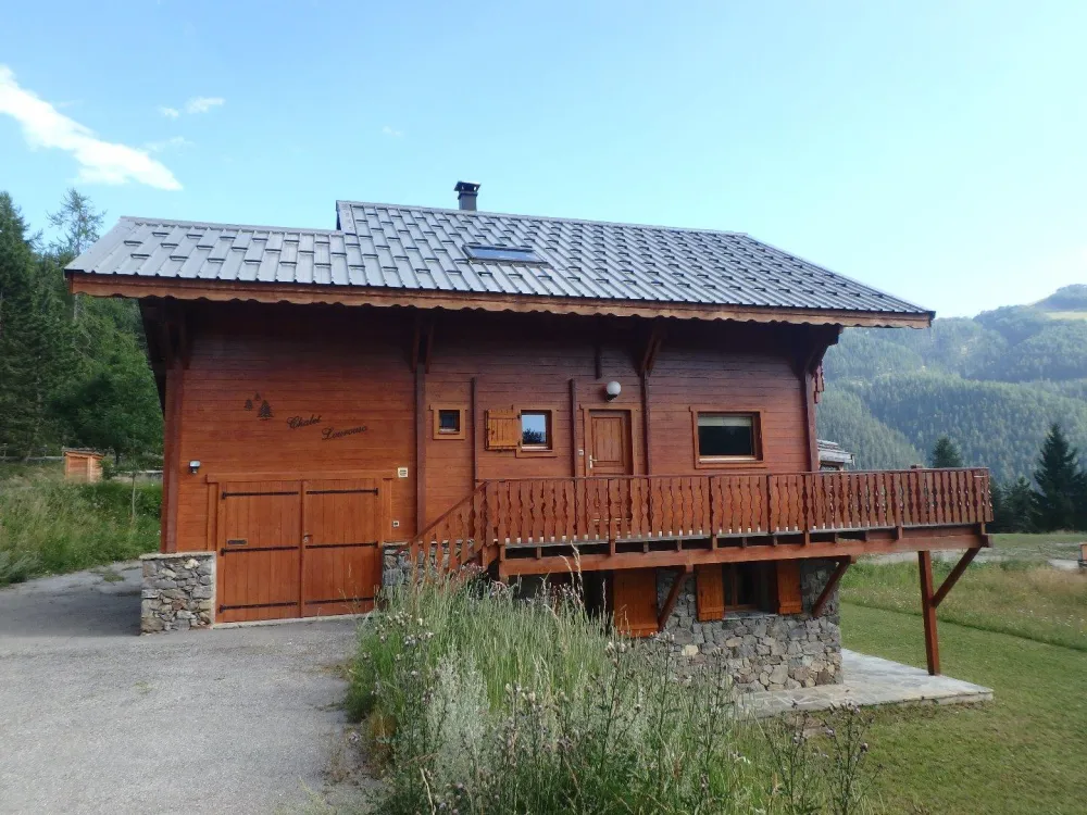Lourouza charme d'une cheminée, grand confort, vue panoramique...
