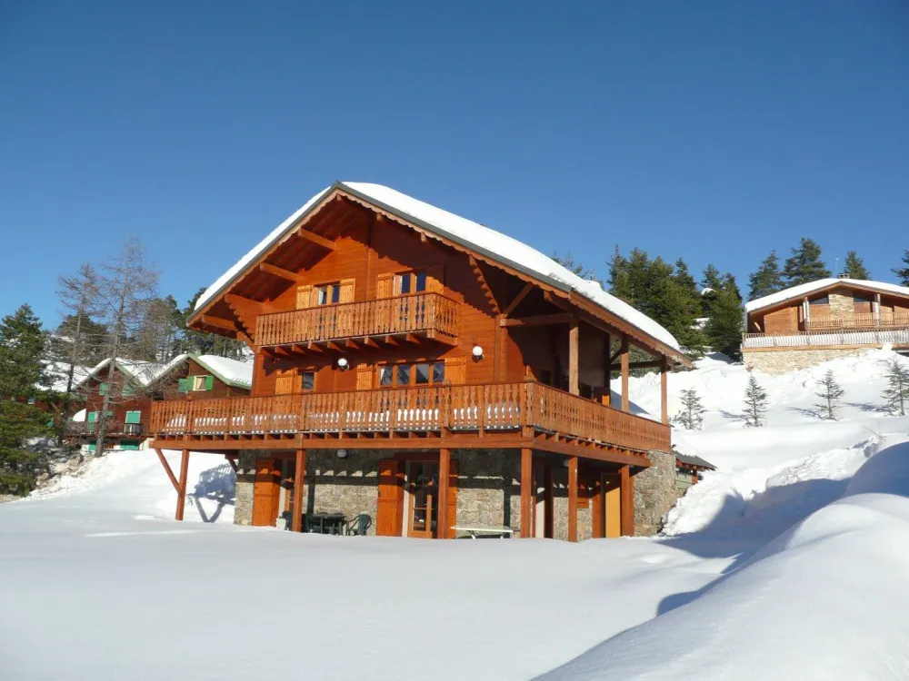 Lourouza charme d'une cheminée, grand confort, vue panoramique...