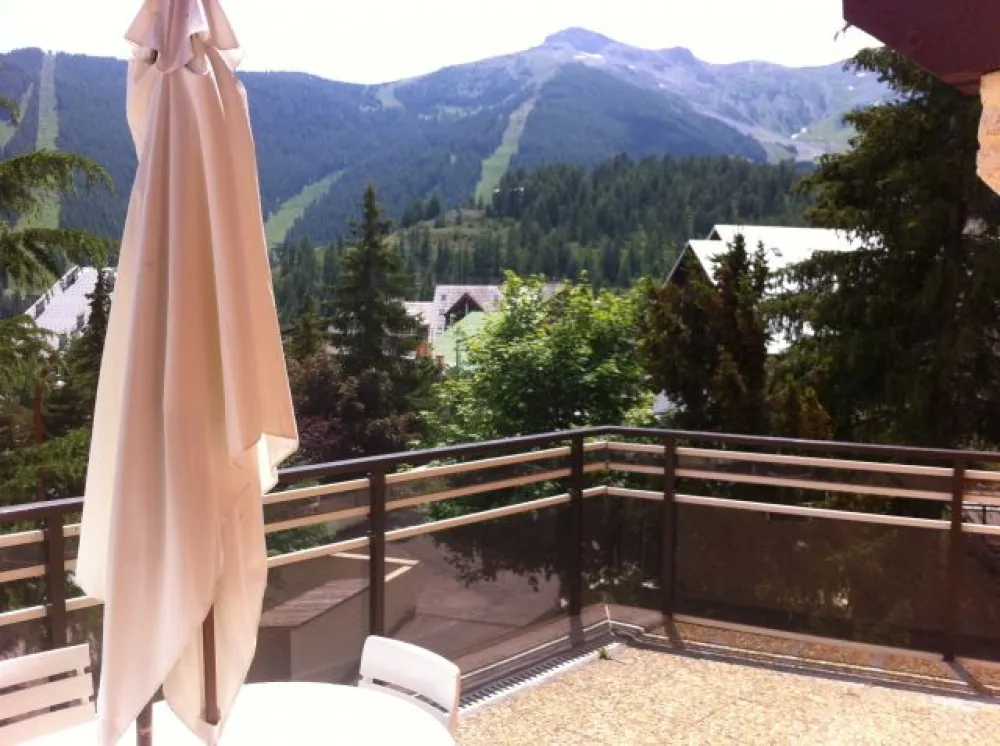 terrasse l'étè,table ext pour 6 personnes