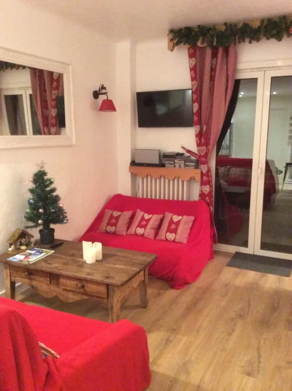 Séjour avec2 canapés et table basse