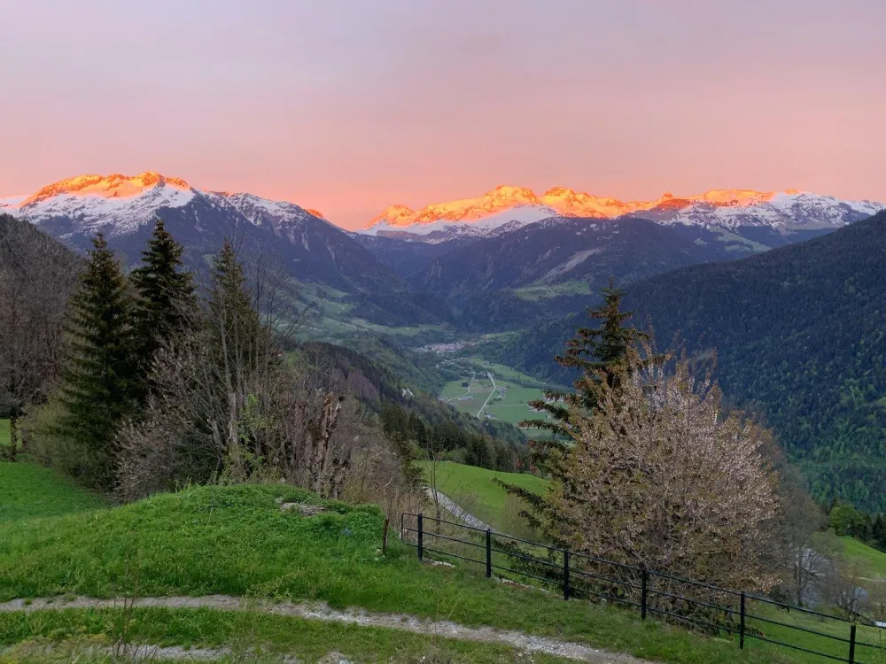Le teuz - charme exceptionnel, vue magnifique  ,proche des pistes (1.2km)