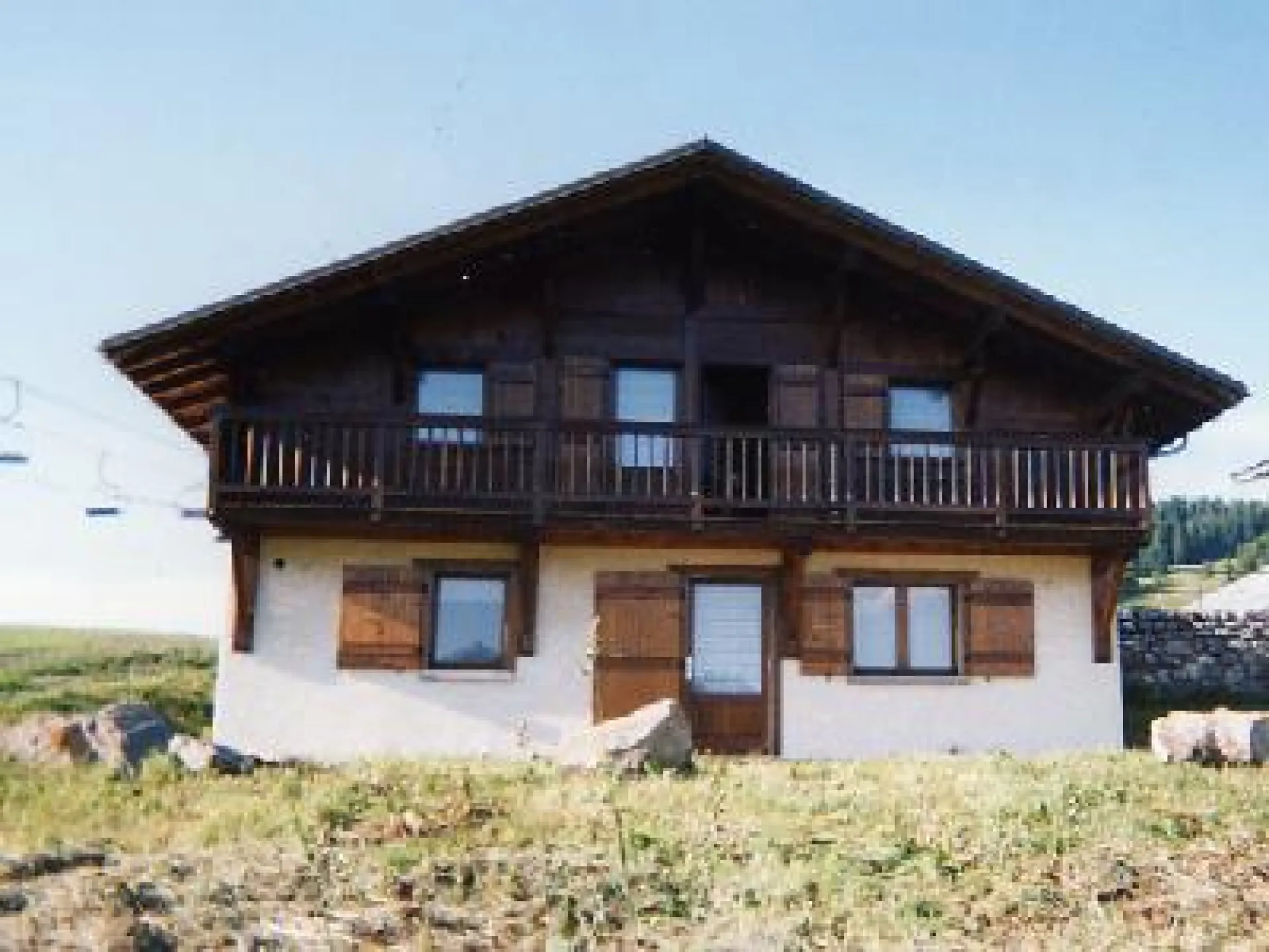 Eté : chalet plein Sud.