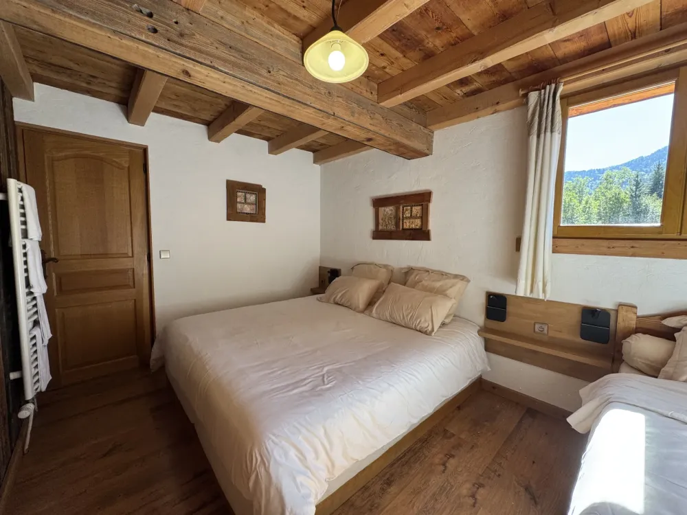 Triple bedroom (Room 4)