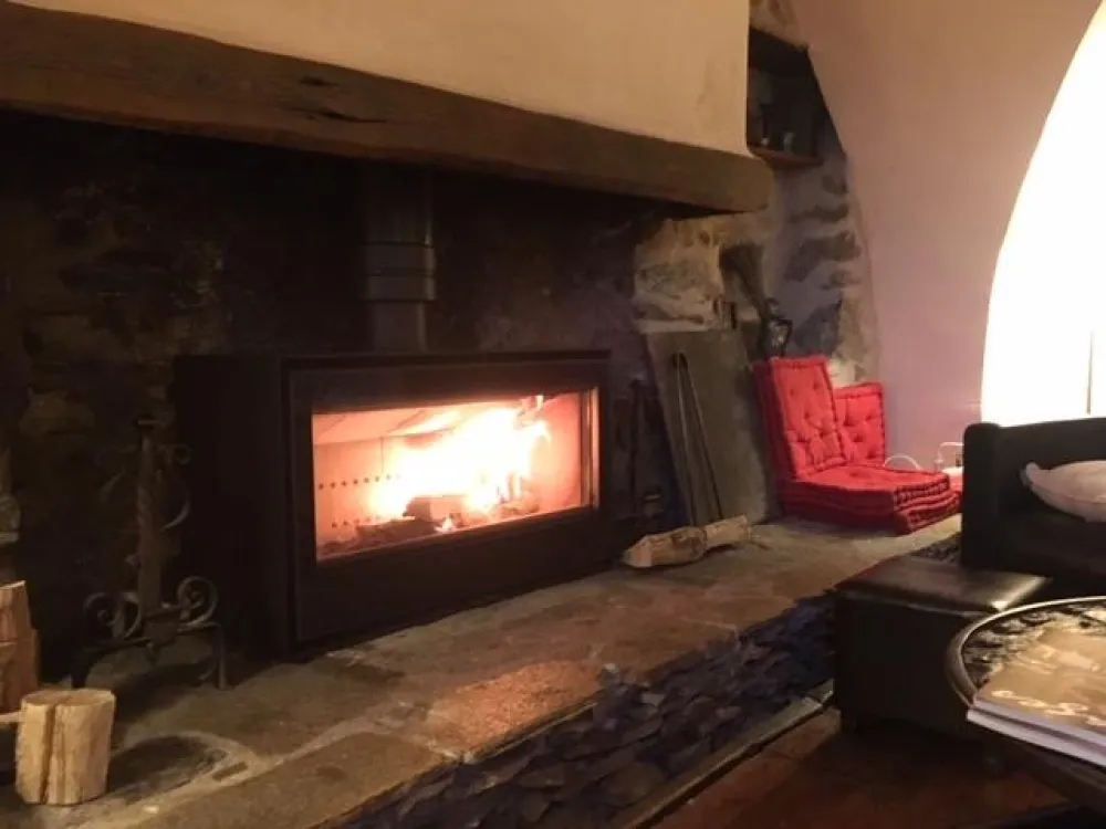 This year, we have placed a wood stove in the fireplace to improve the comfort of the Bergerie