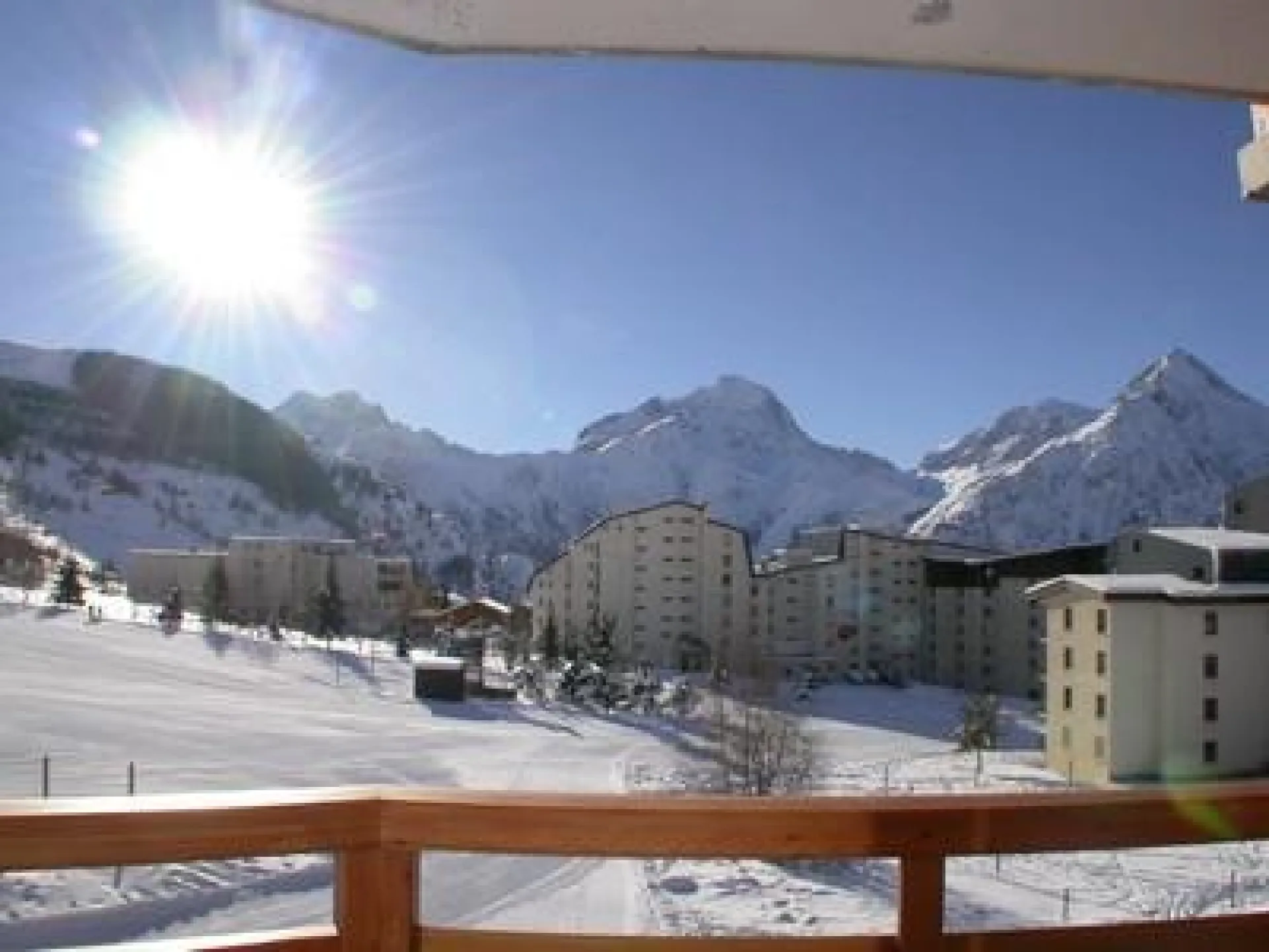 Vue du balcon sur la Muzelle et l'Aiguille de Venosc