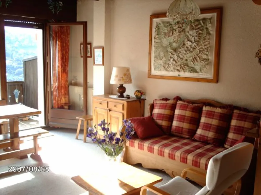 sejour -vue vers le balcon