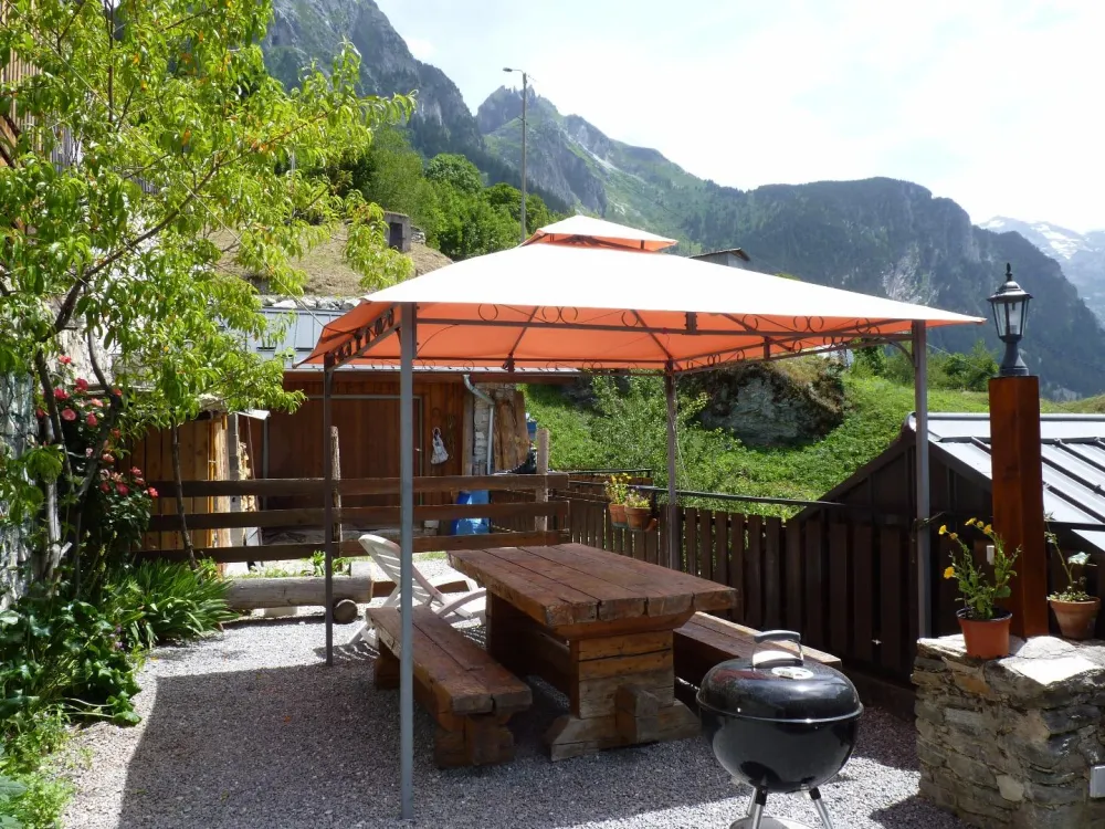 Terrasse du chalet en été