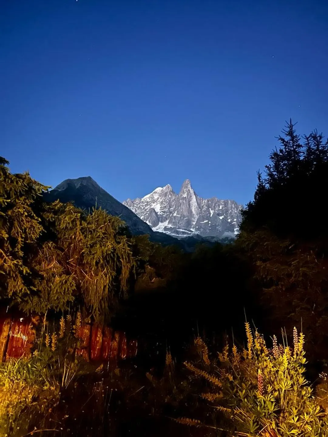 Aiguille de drus le soir