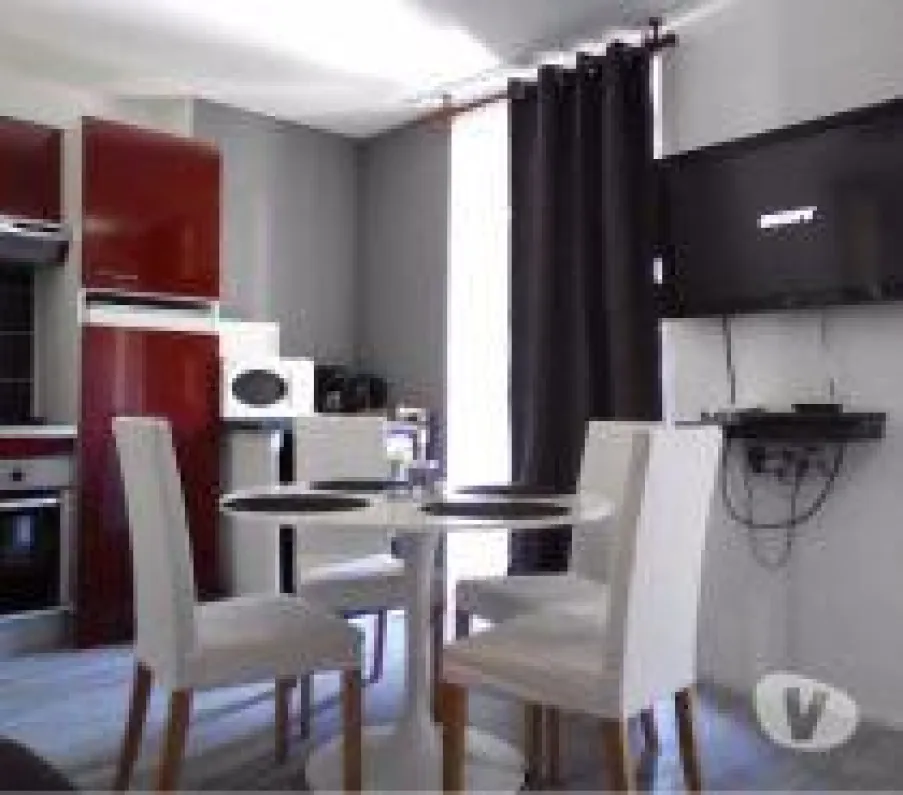 salle à manger : table chaises - wifi - lecteur dvd - tv écran plat - films musique - dessins animés fournis