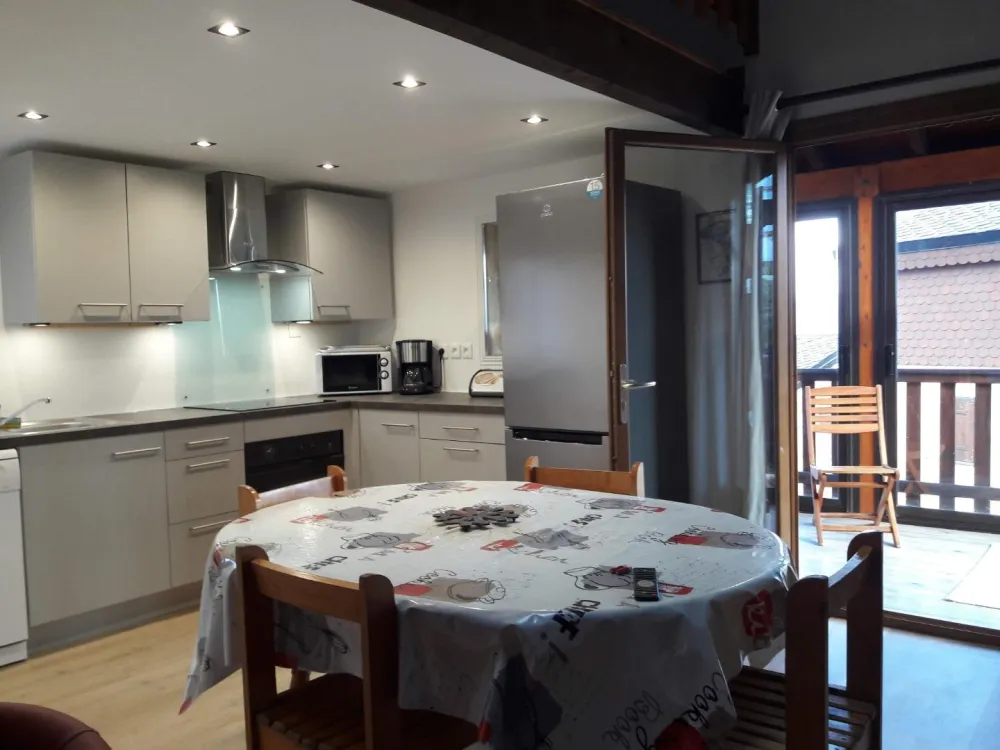 Chalet individuel,6 couchages,plein sud 100 m des pistes