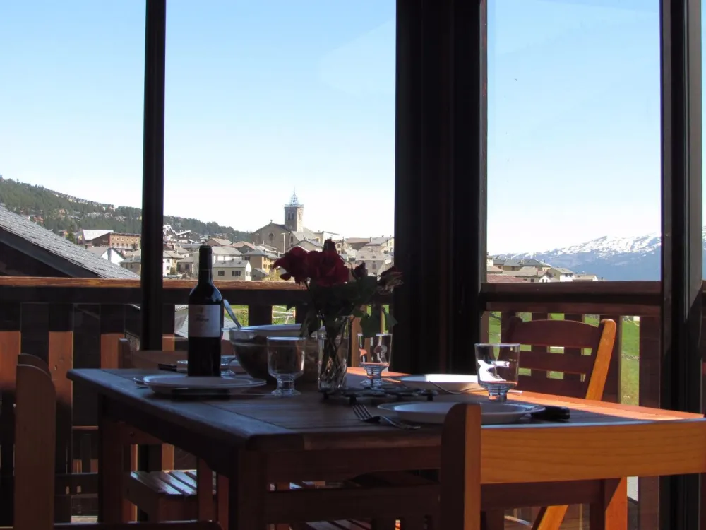 Chalet individuel,6 couchages,plein sud 100 m des pistes