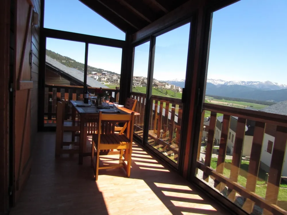 Chalet individuel,6 couchages,plein sud 100 m des pistes