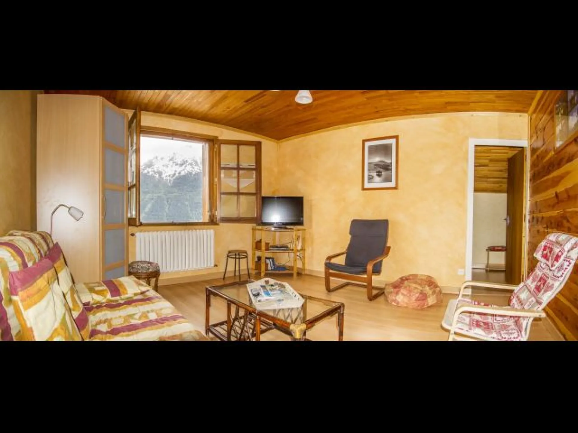 Appartement 70m2 3 chambres

Salon 14m2 orienté sud couchage clic clac