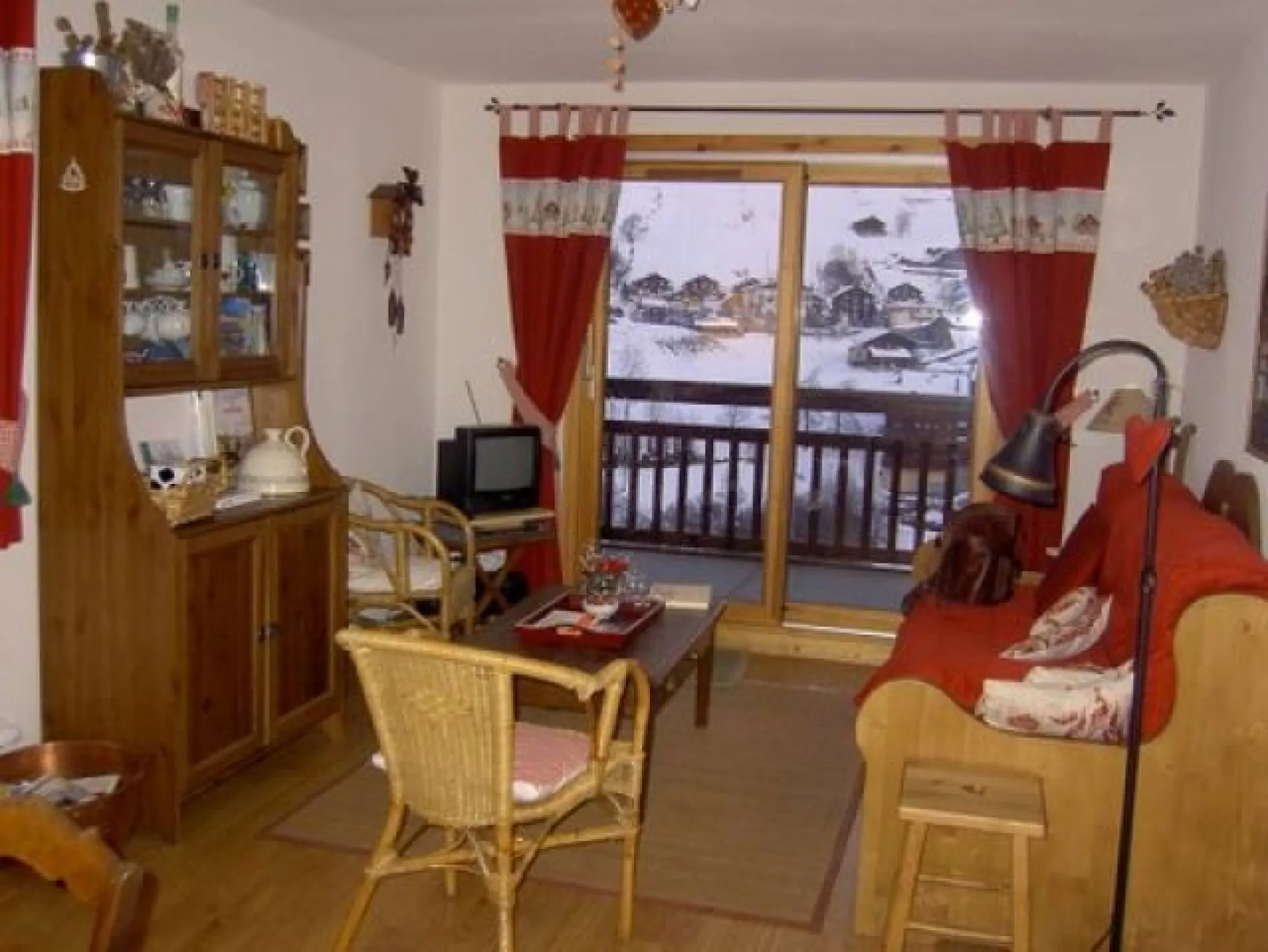 Séjour avec vue imprenable sur le village d'Arêches et la Roche Parstire