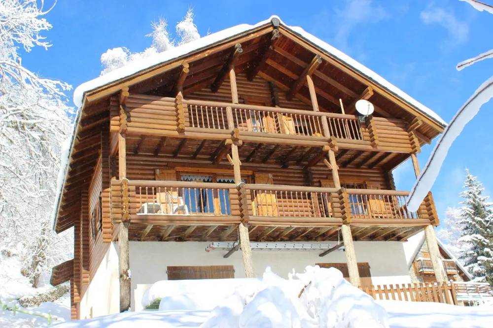 Façade Avant  en  HIVER