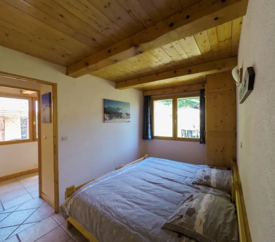 Chambre Villarlurin - 2 Lits simples 90*190 - Salle de douche et WC attenants