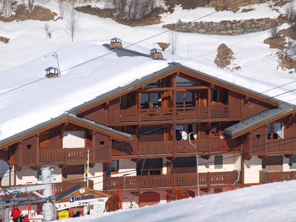 Chalet le schuss vue imprenable face aux pistes (avec garage inclus)