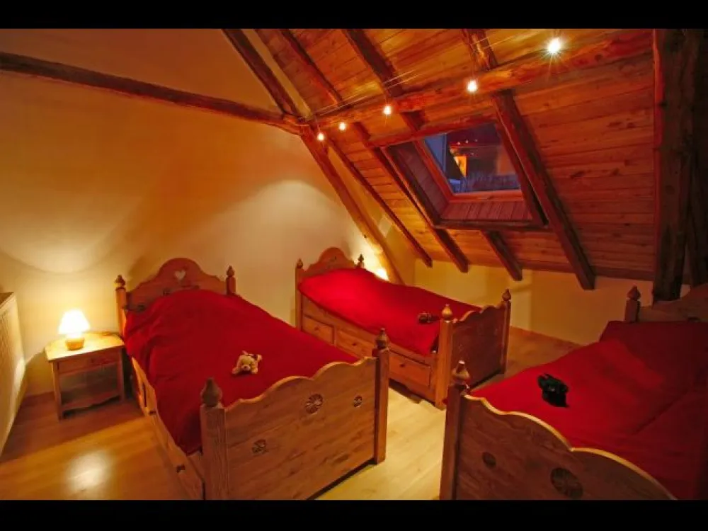 La chaleur et la tradition de cette maison de 1901 saura vous charmer.