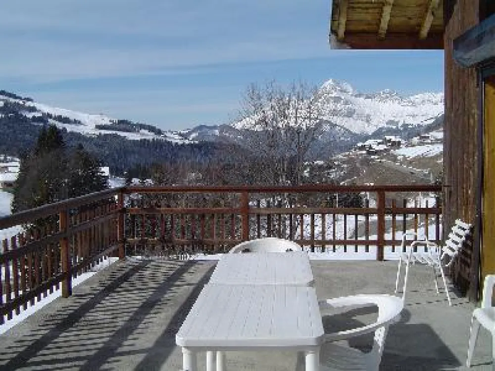 Terrasse apprt 10 pers avec la vue sur le Charvin