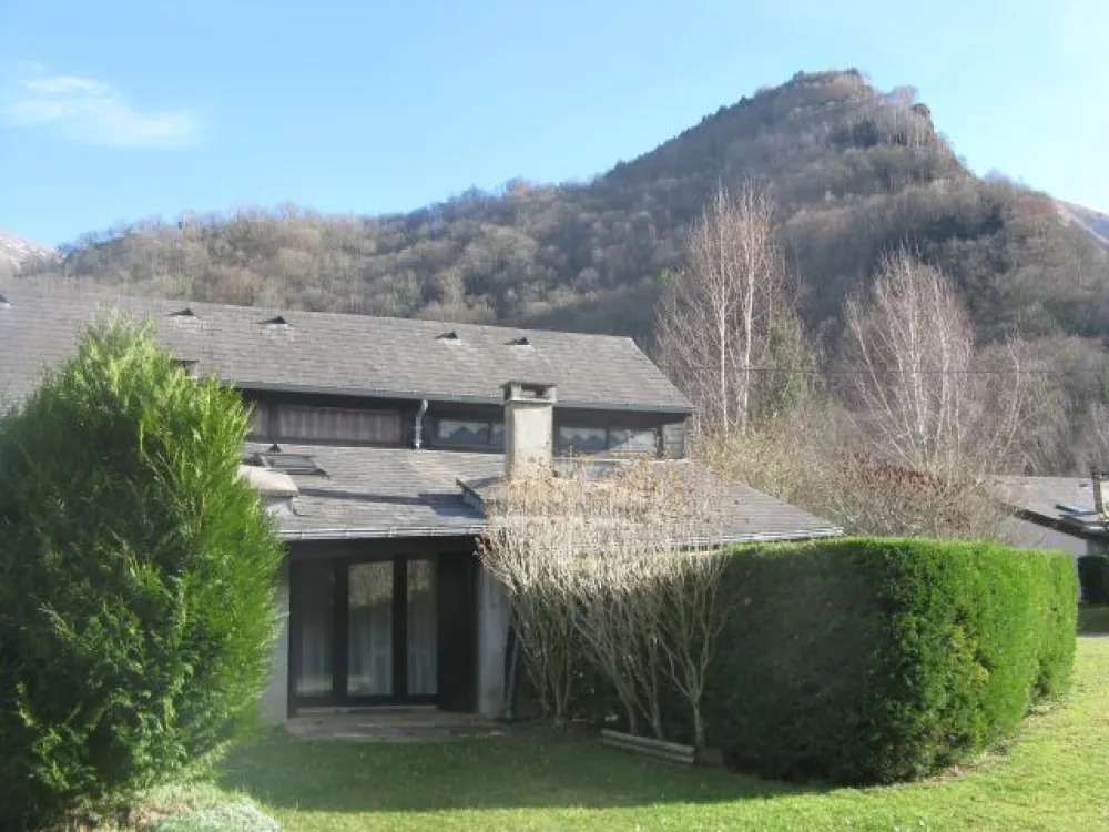 vue chalet exterieur printemps