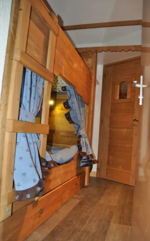 2 couchages superposés pour les jeunes!