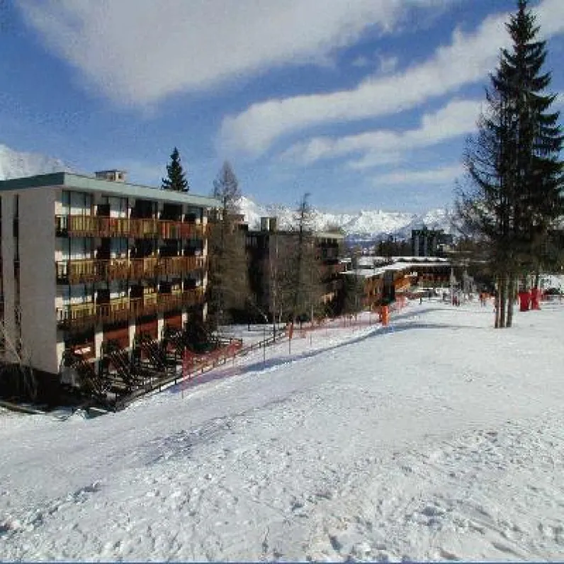 l'appartement vu des pistes (terrasse de gauche)