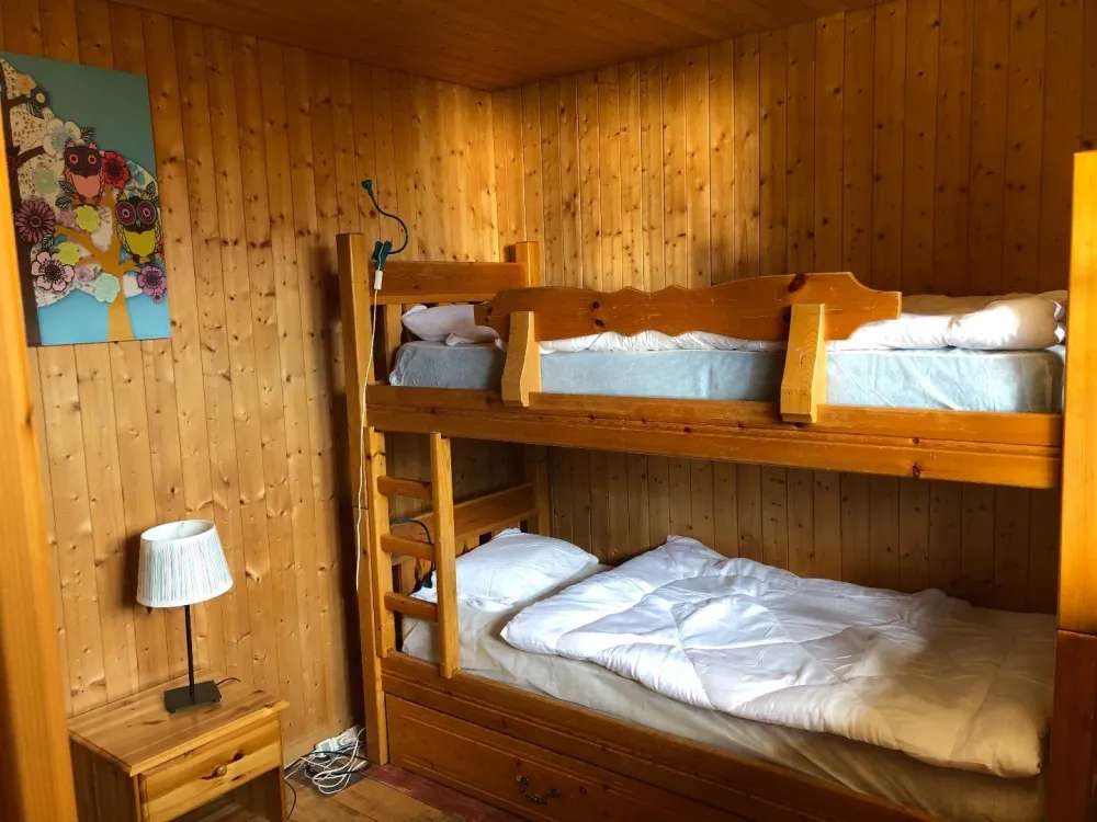 Chambre avec 3 couchages 90x190
Lit superposés
Lit tiroir
