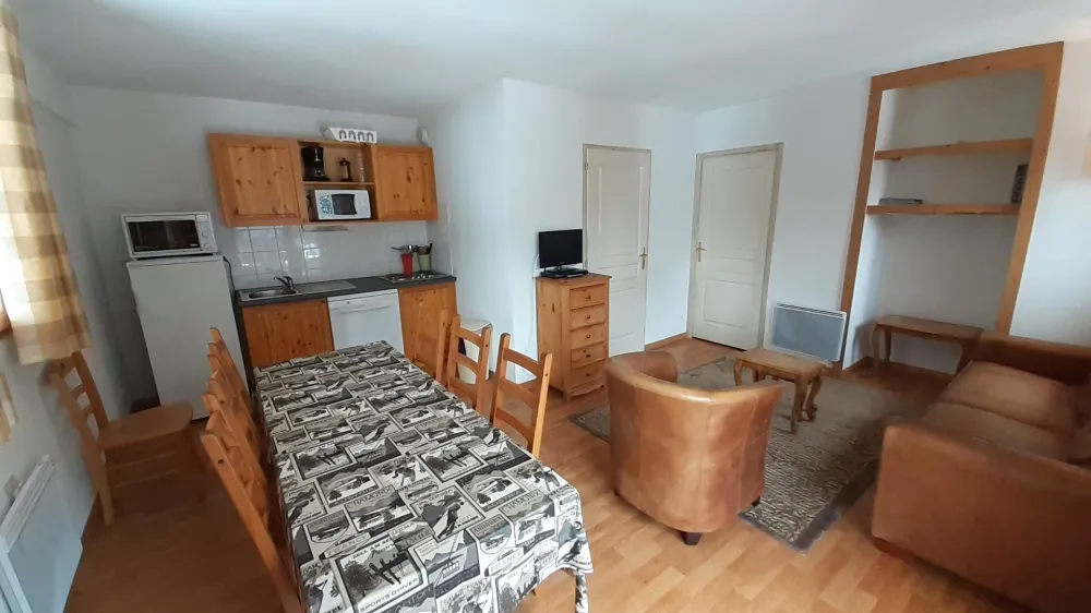 dining area kitchen