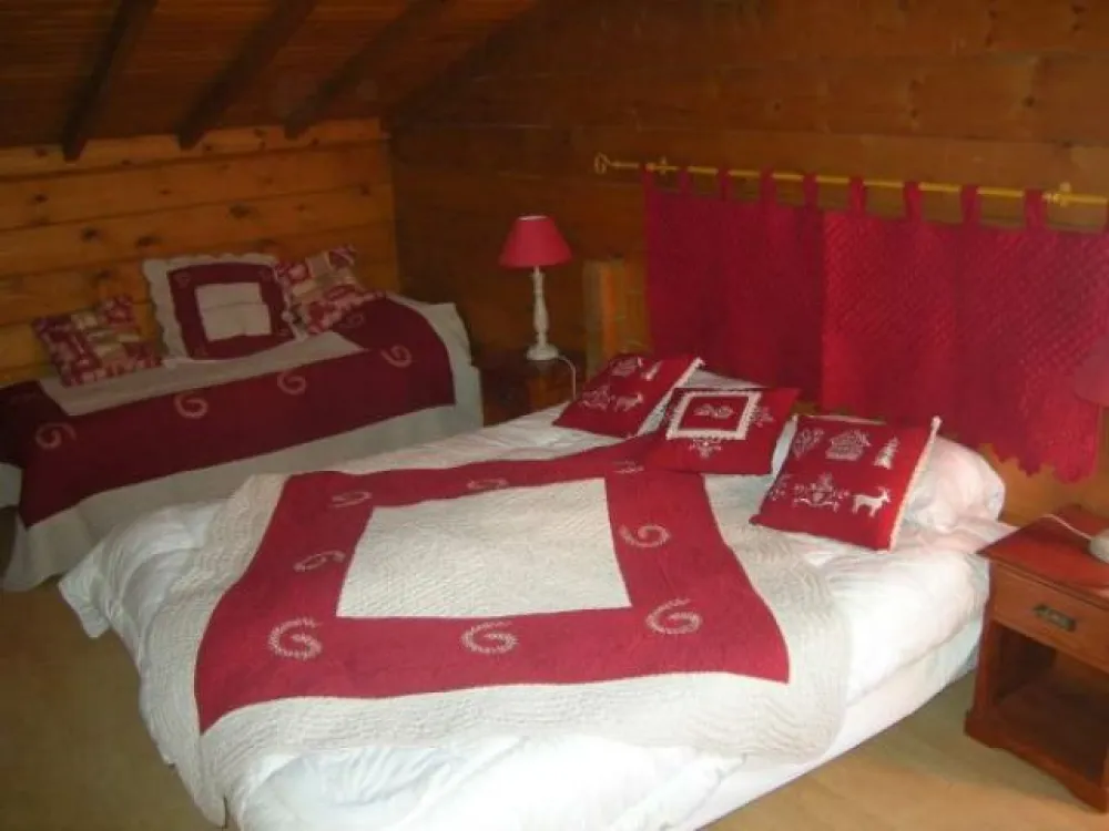 TRIPLE ROOM WITH PRIVATE BATHROOM AND BALCONY, SUPERB VIEW ON THE SLOPE AND ON THE MOUNTAINS
