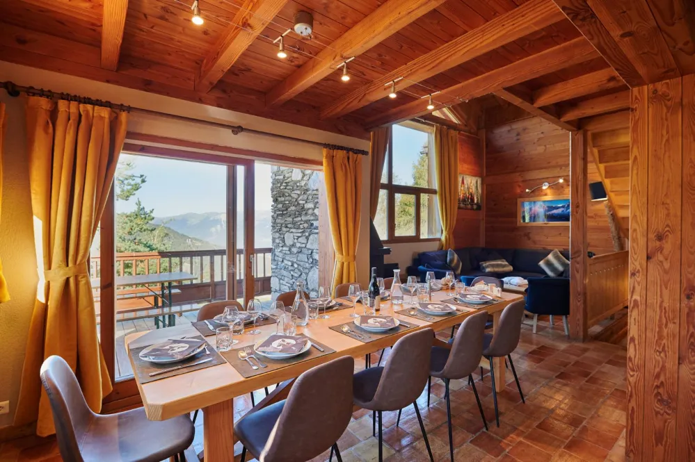 coin repas avec salon