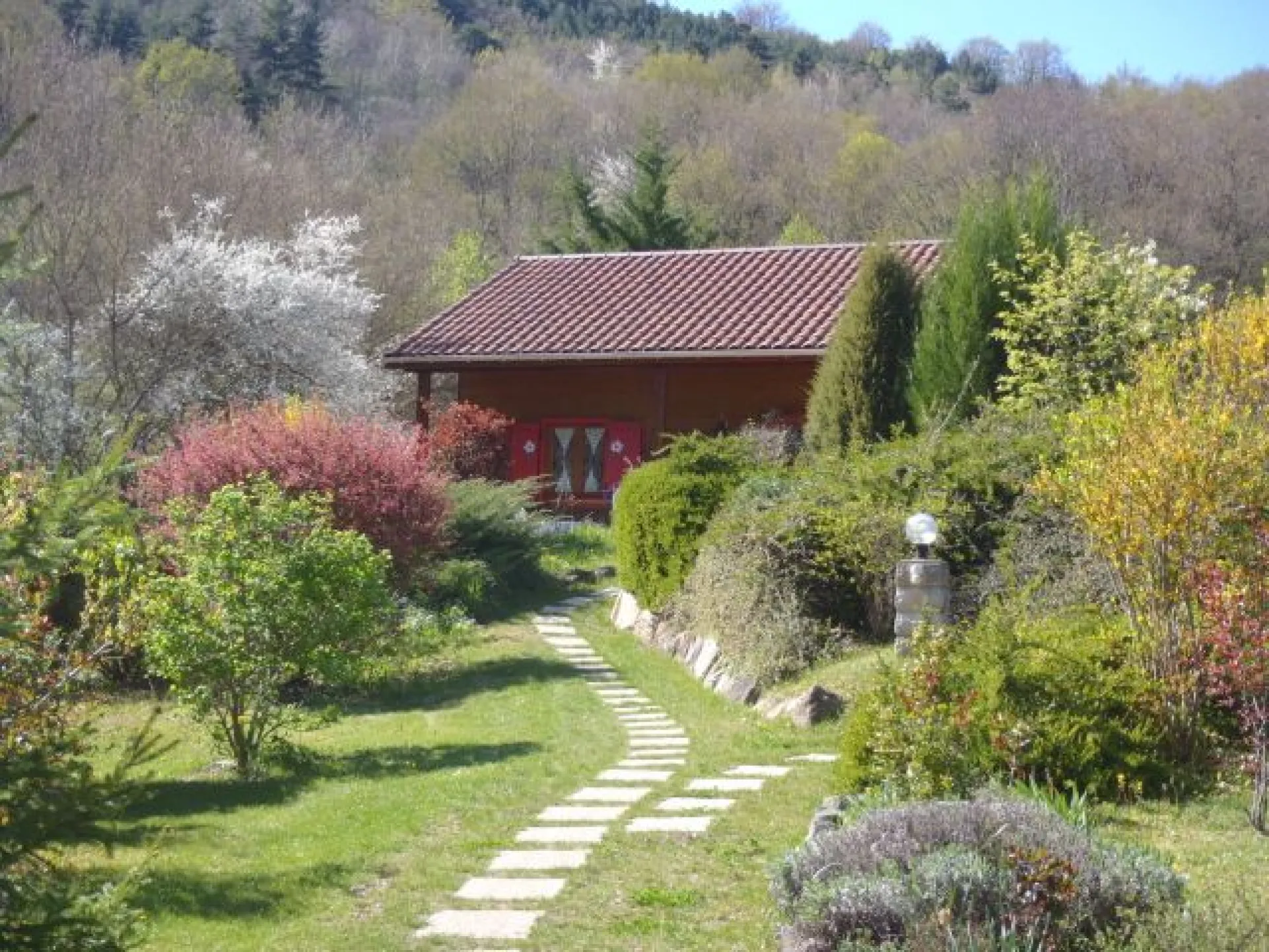 Dès le printemps, au cœur d'un mini-parc...
