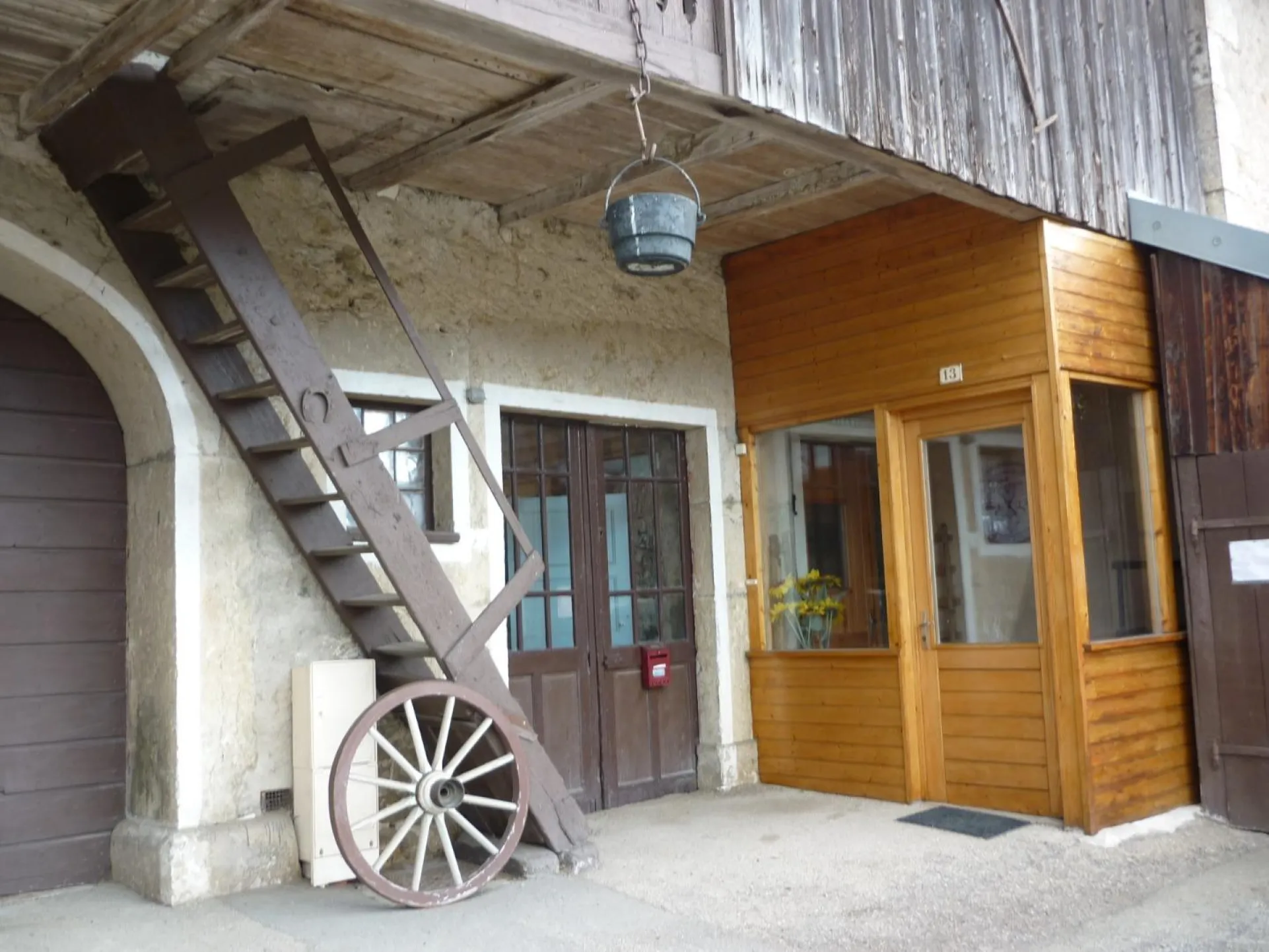 Ferme rénovée dans village du haut doubs proche stations