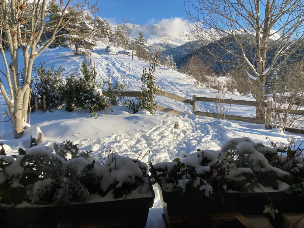 Première neige, on adore déjeuner face à cette vue magique !