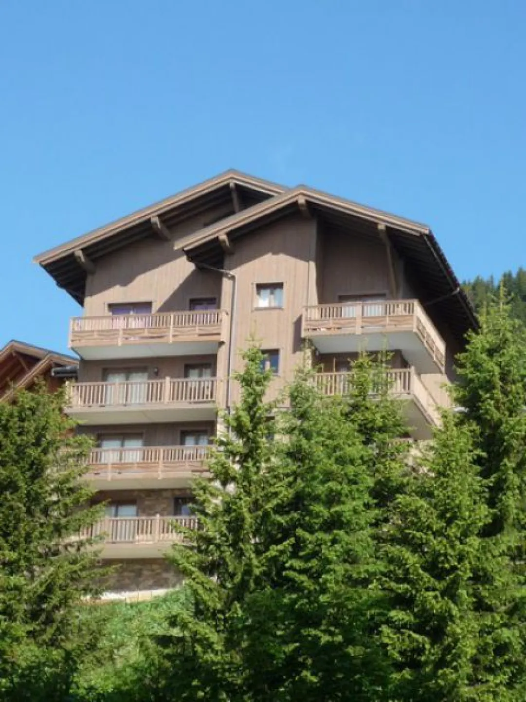 Extérieur chalet été