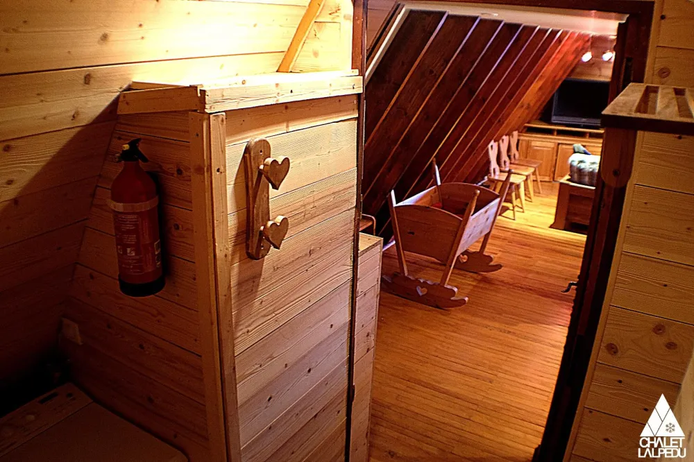 entrance 1st floor
