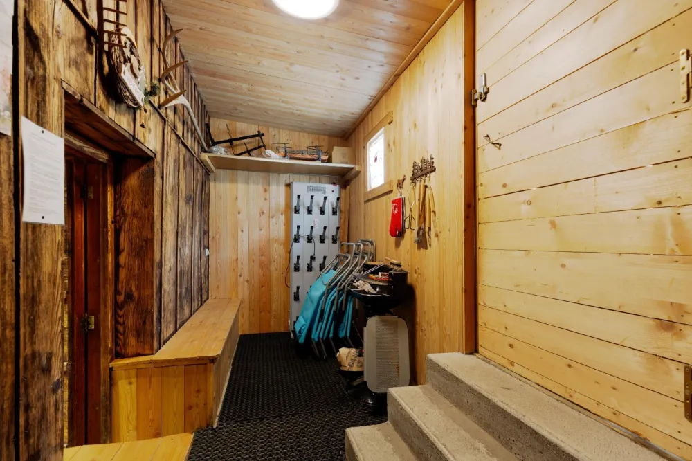 Le sas d'entrée, avec sèche chaussures