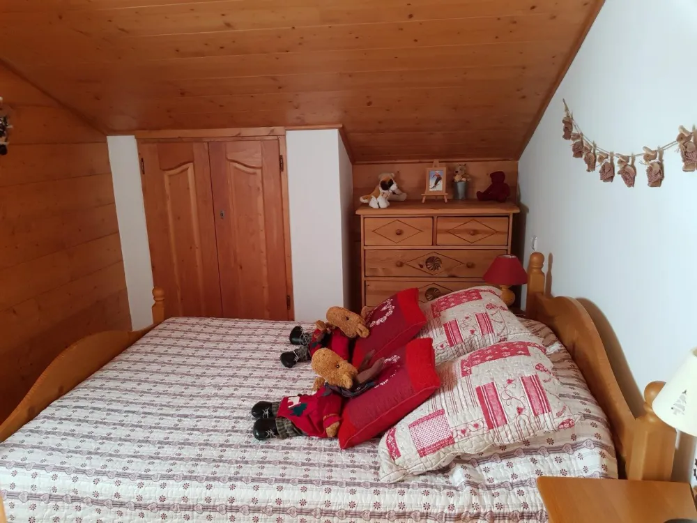 Chambre 4  Legette
1 lit en 140 x 190