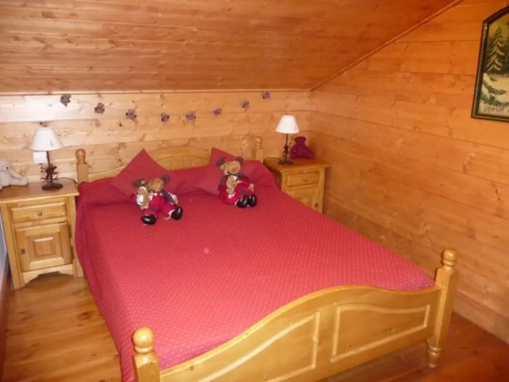 Chambre 3  Mont-Blanc
1 lit en 140 x 190