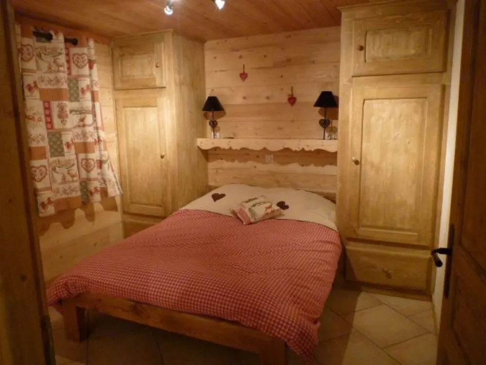 chambre lit 140